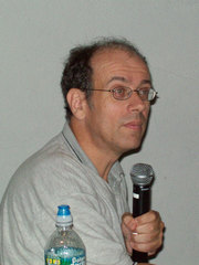 dan_green_180x240.jpg - 10519 Bytes